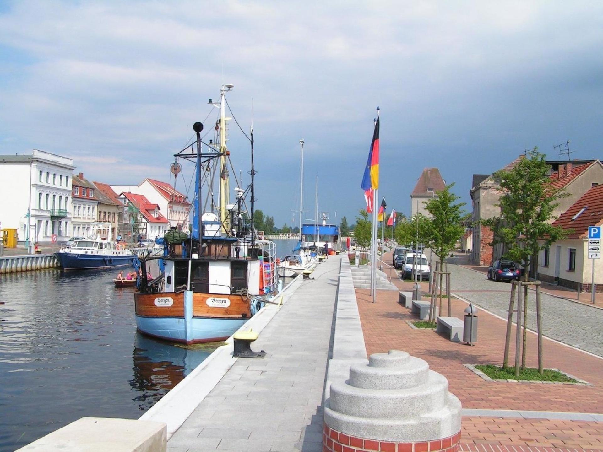 Wohnung An Der Ostsee Mit Blick Auf Den Yachthafen Ueckermünde Exterior foto